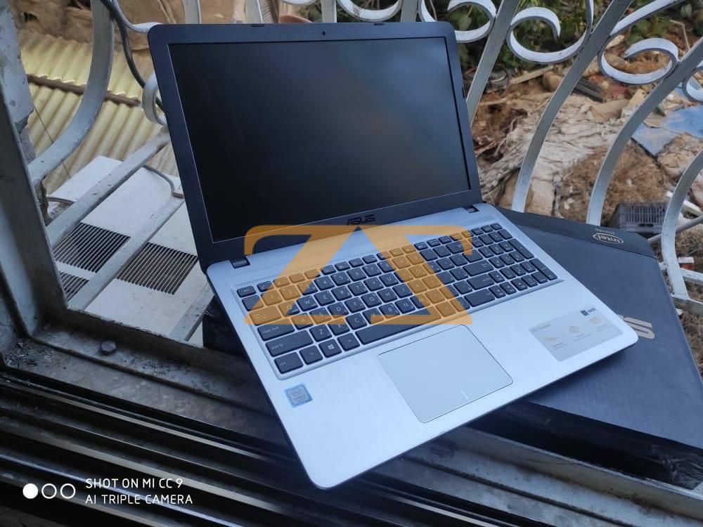 Asus VivoBook F540U