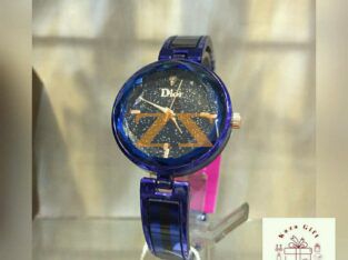 ساعة نسائية Dior العالمية.