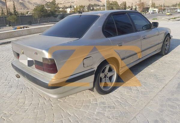 للبيع BMW موديل 1992