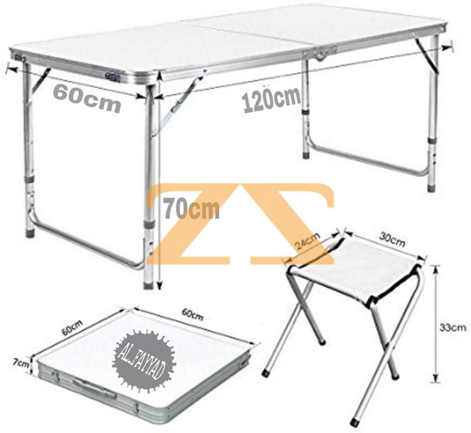 طاولة و4 كراسي قابلة للطي