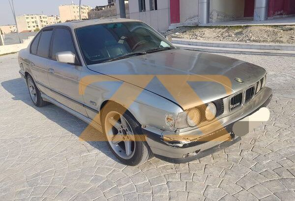 للبيع BMW موديل 1992