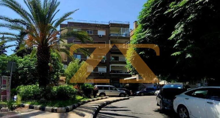 للبيع منزل في دمشق – ابو رمانة مقابل حديقة الجاحظ