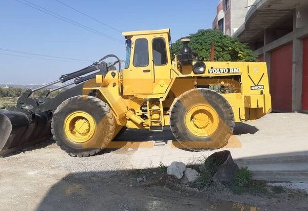 للبيع كافة انواع التركسات