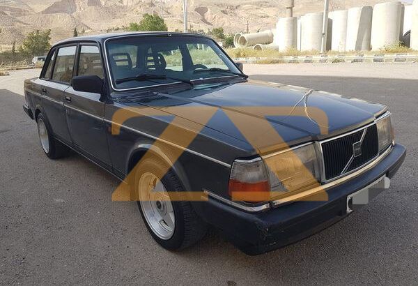 للبيع فولفو 240GL