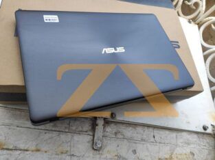 للبيع لابتوب asus X550Z