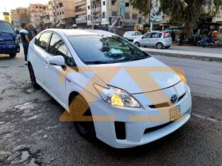 للبيع سيارة تويوتا بريوس في دمشق