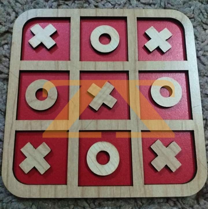 لعبة X O الخشبية