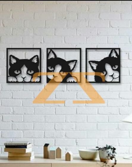 لوحة ال Cat الحائطية