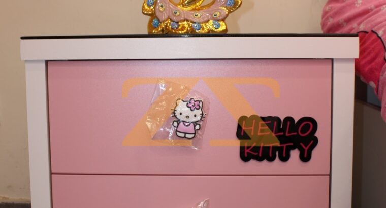 غرفة نوم بناتي Hello kitty