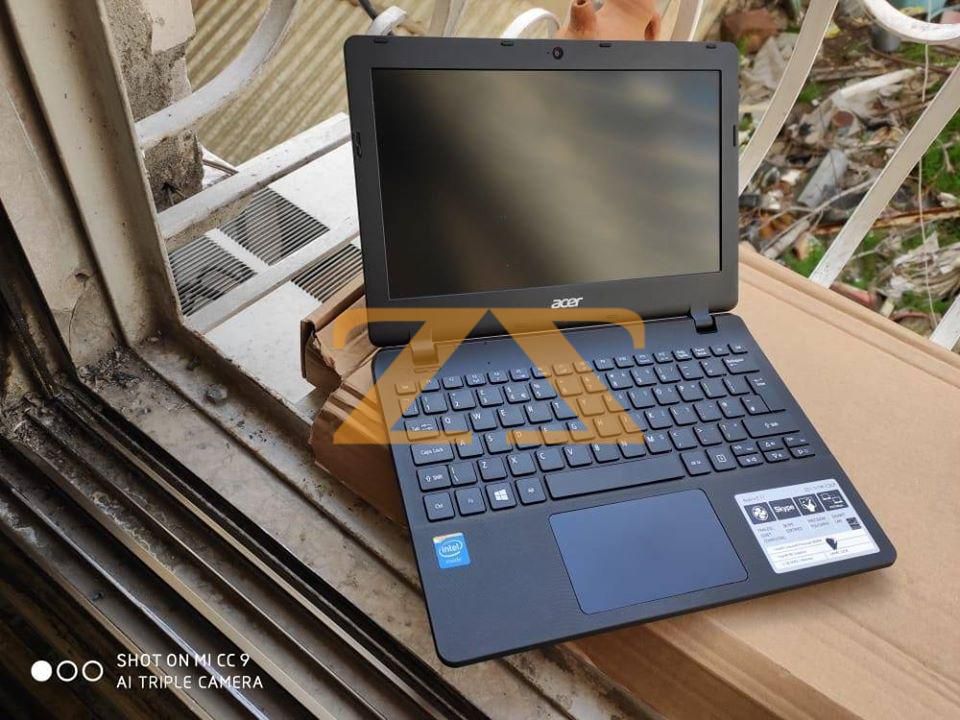 لابتوب Acer mini Aspire E 11