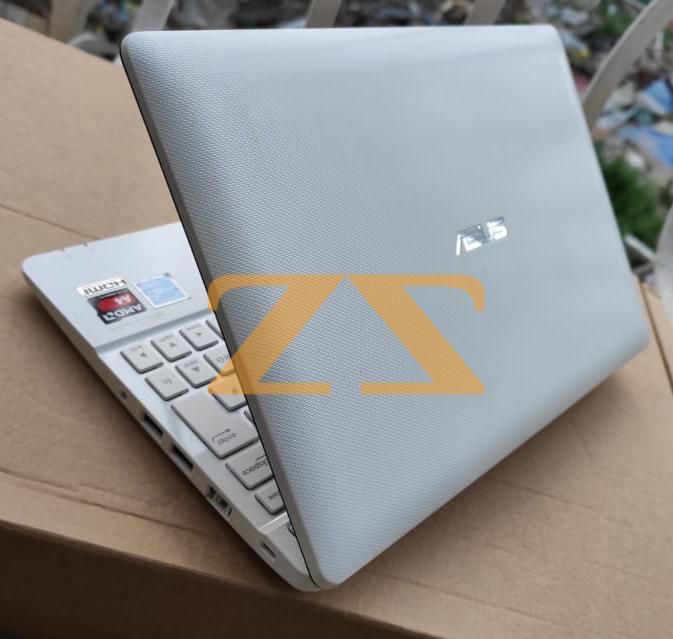 Asus mini X102B