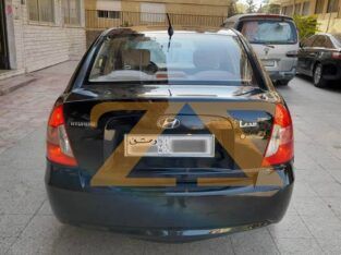للبيع في دمشق سيارة هيونداي فيرنا