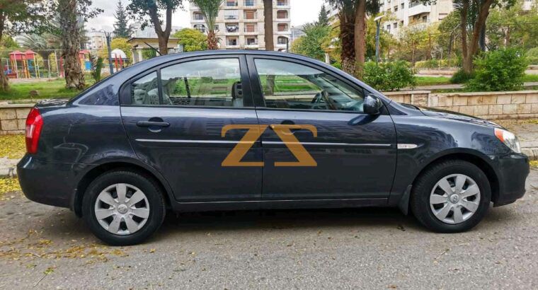 سيارة هيونداي فيرنا شبه جديدة للبيع