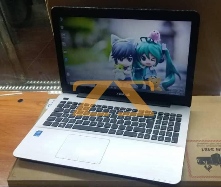 laptop ASUS X555LAB