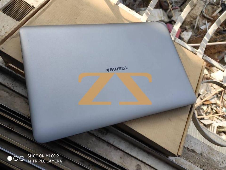 لابتوب Toshiba Satellite C75D